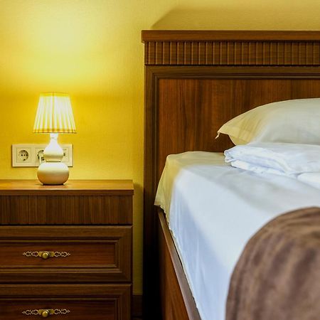 Hotel Middleton ティビリシ エクステリア 写真