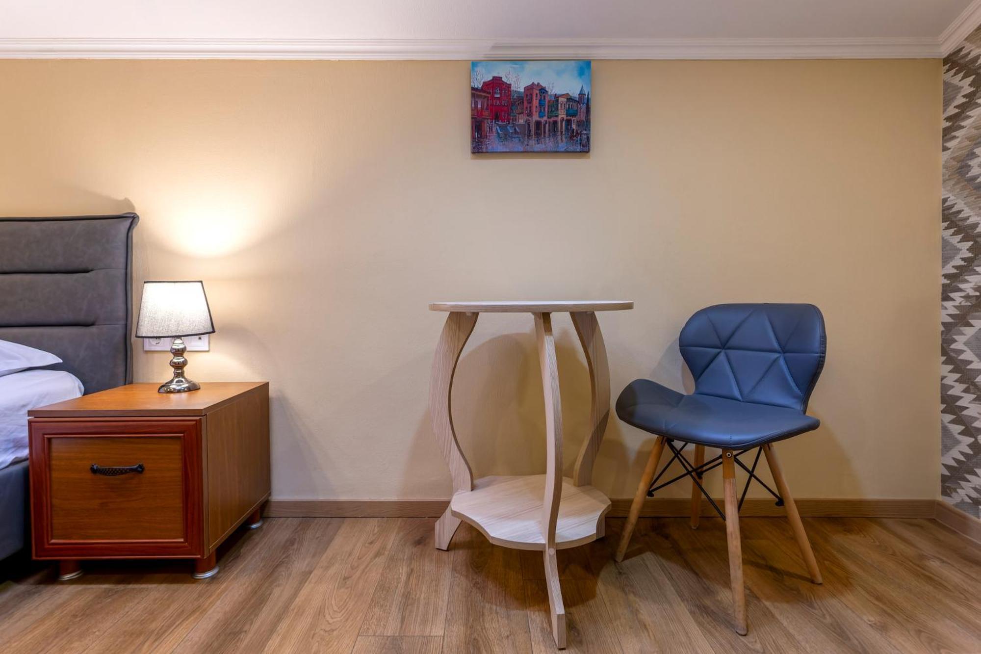 Hotel Middleton ティビリシ エクステリア 写真